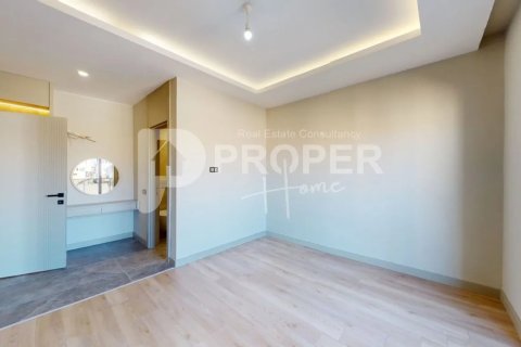 5 rooms Apartment in Binh Thuy, Vietnam No. 12859 7