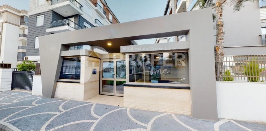 5 rooms Apartment in Binh Thuy, Vietnam No. 12859