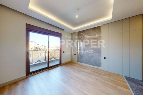 5 rooms Apartment in Binh Thuy, Vietnam No. 12859 3