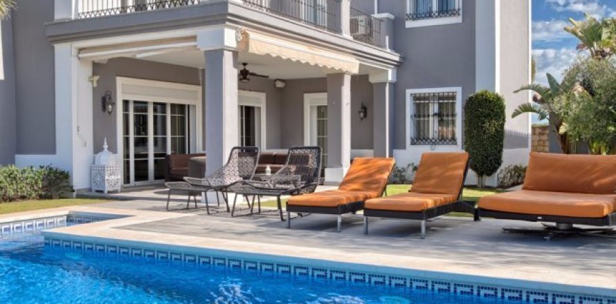 Недвижимость с 4 спальнями в Cat Trinh, Вьетнам №25476