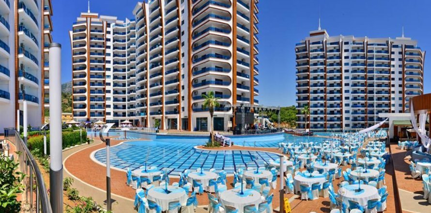 2 bedrooms Apartment in Mahmutlar, Turkey No. 123863