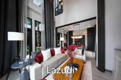 4 bedrooms House in Chiang Mai, Thailand No. 98032 10