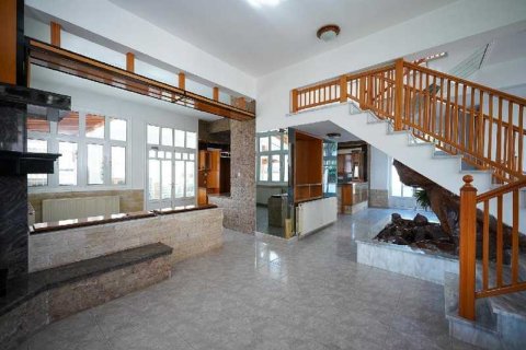 4 bedrooms House in Strovolos, Cyprus No. 71026 4