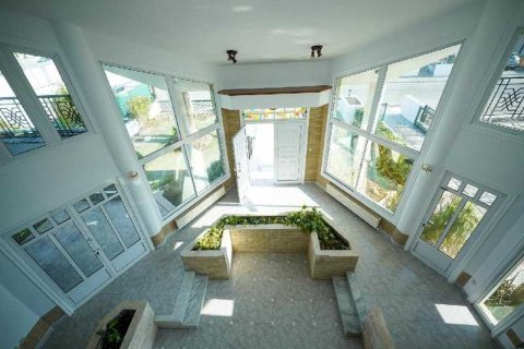 4 bedrooms House in Strovolos, Cyprus No. 71026 8