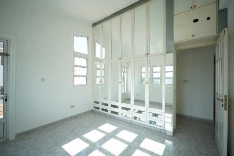 4 bedrooms House in Strovolos, Cyprus No. 71026 11