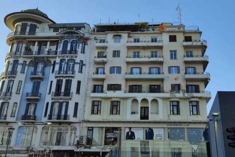 3 bedrooms Apartment in Thessaloniki, Greece No. 108560 1