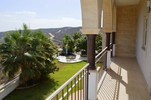 5 bedrooms Villa in Kato Drys, Cyprus No. 37063 19