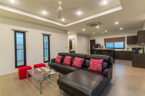 3 bedrooms Villa in Rawai, Thailand No. 97361 6