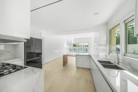 5 bedrooms Villa in Duong Quang, Vietnam No. 94557 6