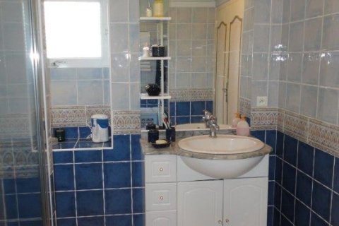 2 bedrooms House in Saint-Christoly-de-Blaye, France No. 69446 16