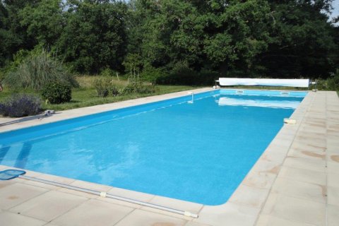 2 bedrooms House in Saint-Christoly-de-Blaye, France No. 69446 5