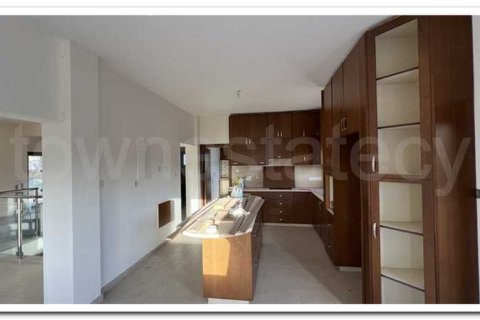 6 bedrooms House in Trachoni, Cyprus No. 65386 13