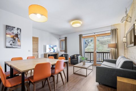 3 dormitorios Apartment en Les Belleville, France No. 99937 5