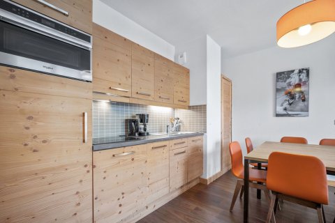 3 dormitorios Apartment en Les Belleville, France No. 99937 6