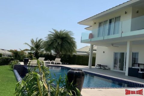 5 bedrooms Villa in Hua Hin, Thailand No. 96134 1