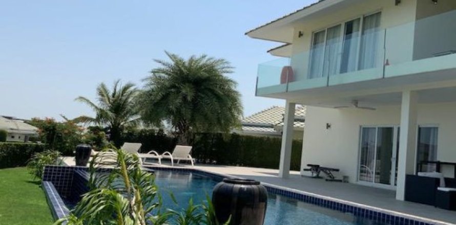 5 bedrooms Villa in Hua Hin, Thailand No. 96134