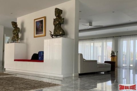 5 bedrooms Villa in Hua Hin, Thailand No. 96134 5