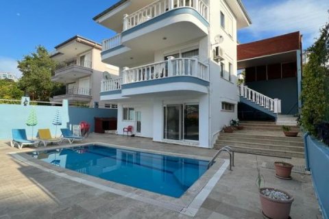 8 rooms Villa à Kargicak, Turkey No. 21294