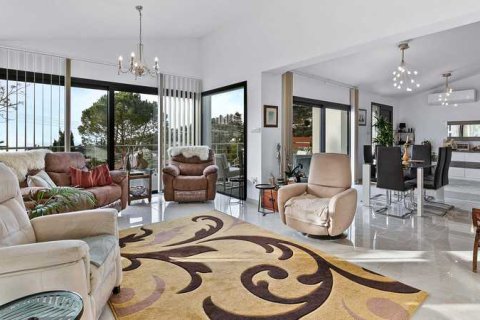 3 bedrooms House in Tala, Cyprus No. 75693 13