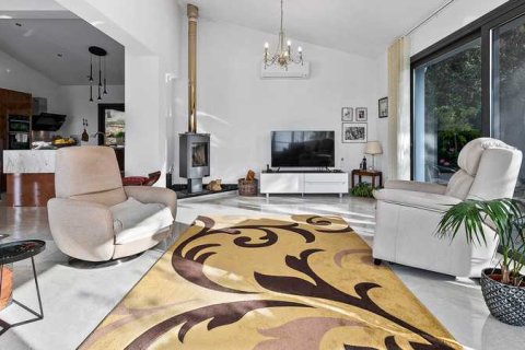 3 bedrooms House in Tala, Cyprus No. 75693 11