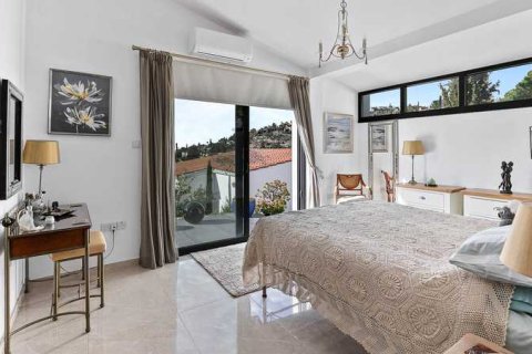 3 bedrooms House in Tala, Cyprus No. 75693 17