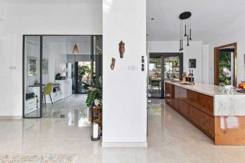 3 bedrooms House in Tala, Cyprus No. 75693 6