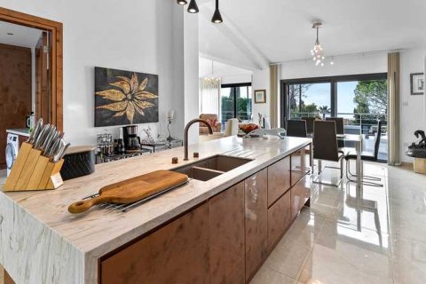 3 bedrooms House in Tala, Cyprus No. 75693 12