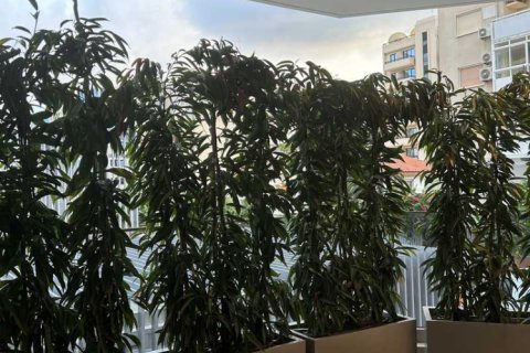 4 bedrooms Apartment in Limassol, Cyprus No. 72425 5