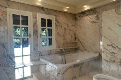 4 bedrooms Villa in Nea Erythraia, Greece No. 108410 4