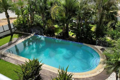 6 bedrooms House in Enkomi, Cyprus No. 101198 1