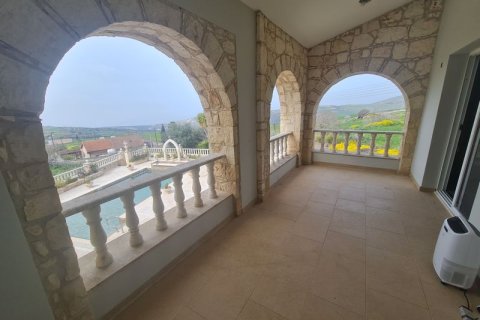 4 bedrooms House in Pano Arodes, Cyprus No. 36824 30