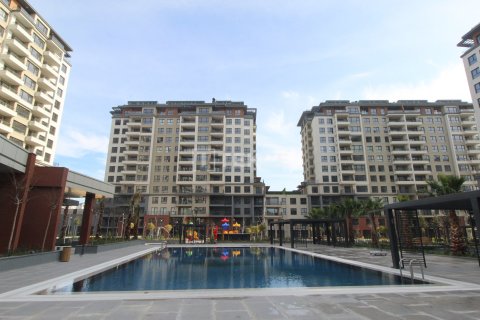 2 bedrooms Apartment in Beylikduezue, Turkey No. 11275