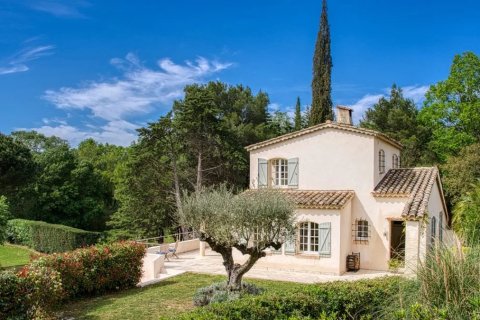 5 bedrooms House in Cogolin, France No. 82598 1