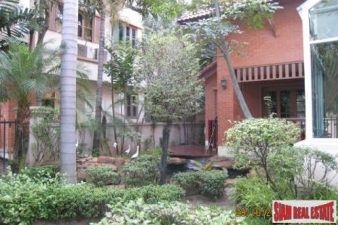 Дом с 4 спальнями в Бангкок, Таиланд №95755 7