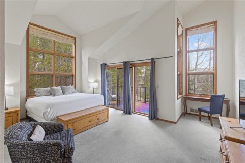 4 bedrooms House in Keystone, USA No. 104615 10