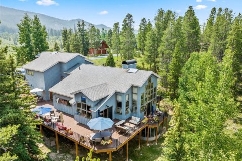 4 bedrooms House in Keystone, USA No. 104615 23