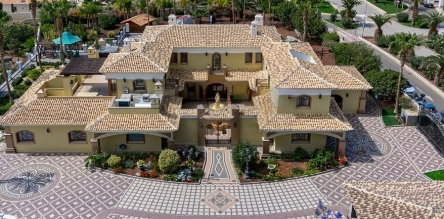 6 dormitorios Villa en  Tenerife, Spain No. 129467