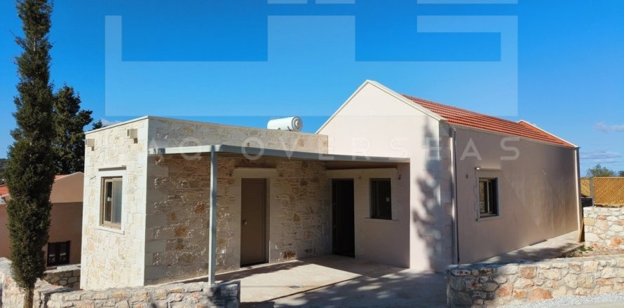 2 bedrooms House in Vamos, Greece No. 74549