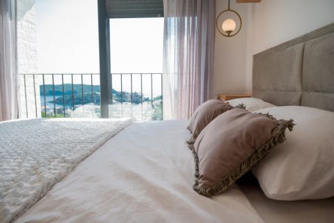 2 bedrooms House in Budva, Montenegro No. 104808 17