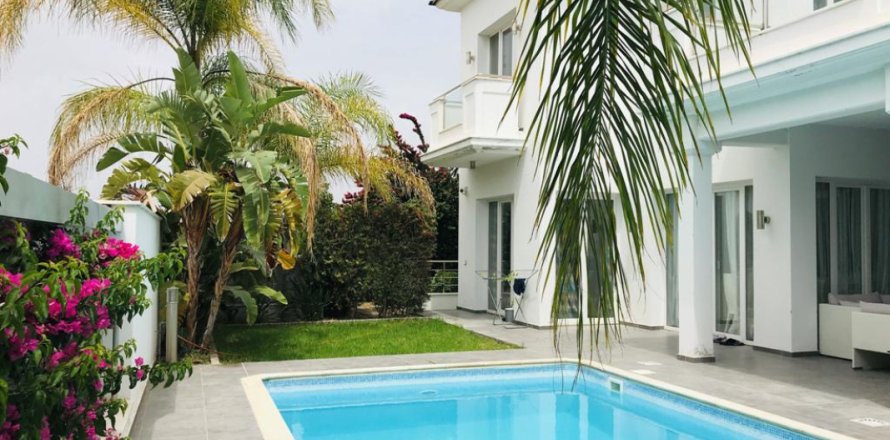 4 dormitorios Villa en Limassol, Cyprus No. 106091
