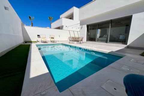 3 dormitorios Villa en Orihuela, Spain No. 125751