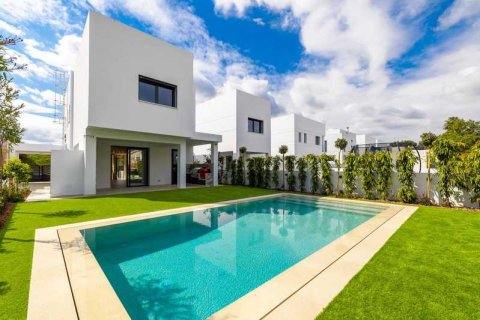 4 bedrooms House in Lakatamia, Cyprus No. 62916 1