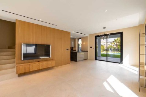 4 bedrooms House in Lakatamia, Cyprus No. 62916 4