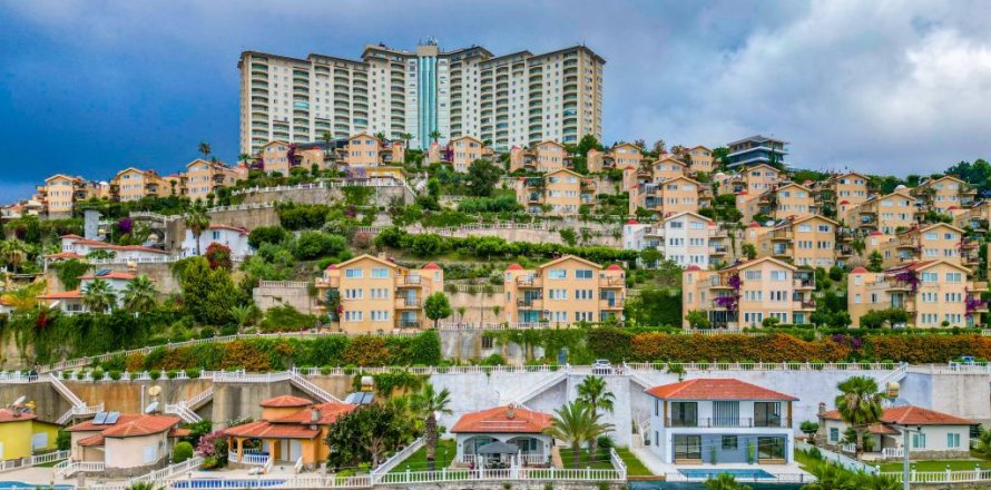 3 rooms Villa à Kargicak, Turkey No. 21276