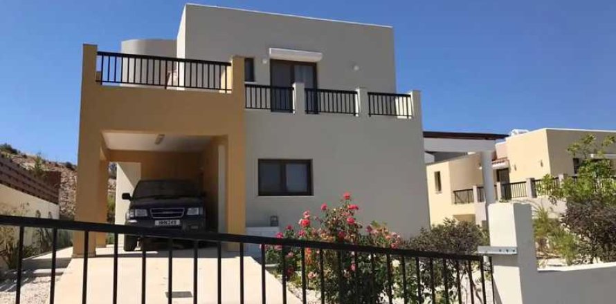3 bedrooms Villa in Konia, Cyprus No. 84064