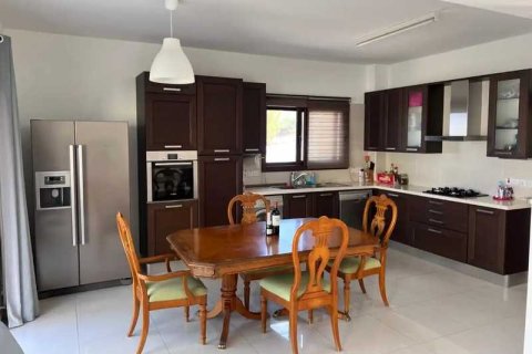 3 bedrooms Villa in Konia, Cyprus No. 84064 3