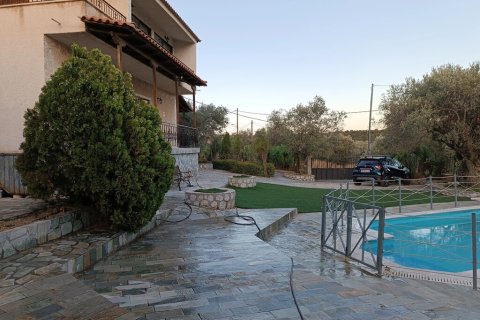 3 bedrooms House in Solygeia, Greece No. 108460 8