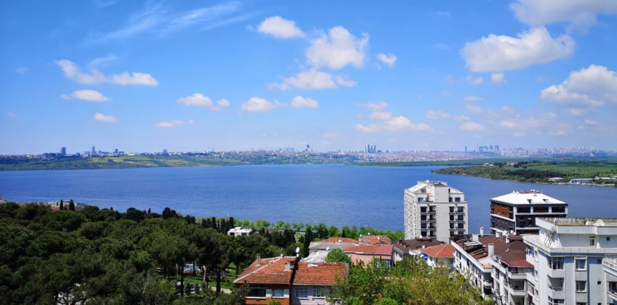 4 bedrooms Apartment in Istanbul, Turkey No. 15159