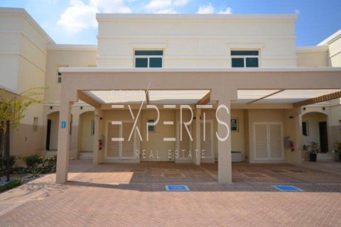 2 bedrooms Townhouse in Al Ghadeer, UAE No. 129747