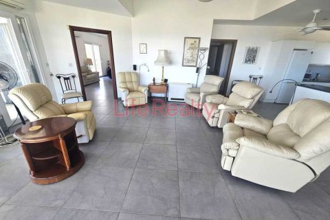 Дом с 5 спальнями в Меса Гитонья, Кипр №100629 3